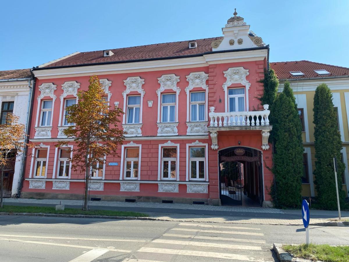 Pensiunea Korona And Restaurant Miercurea Ciuc Dış mekan fotoğraf