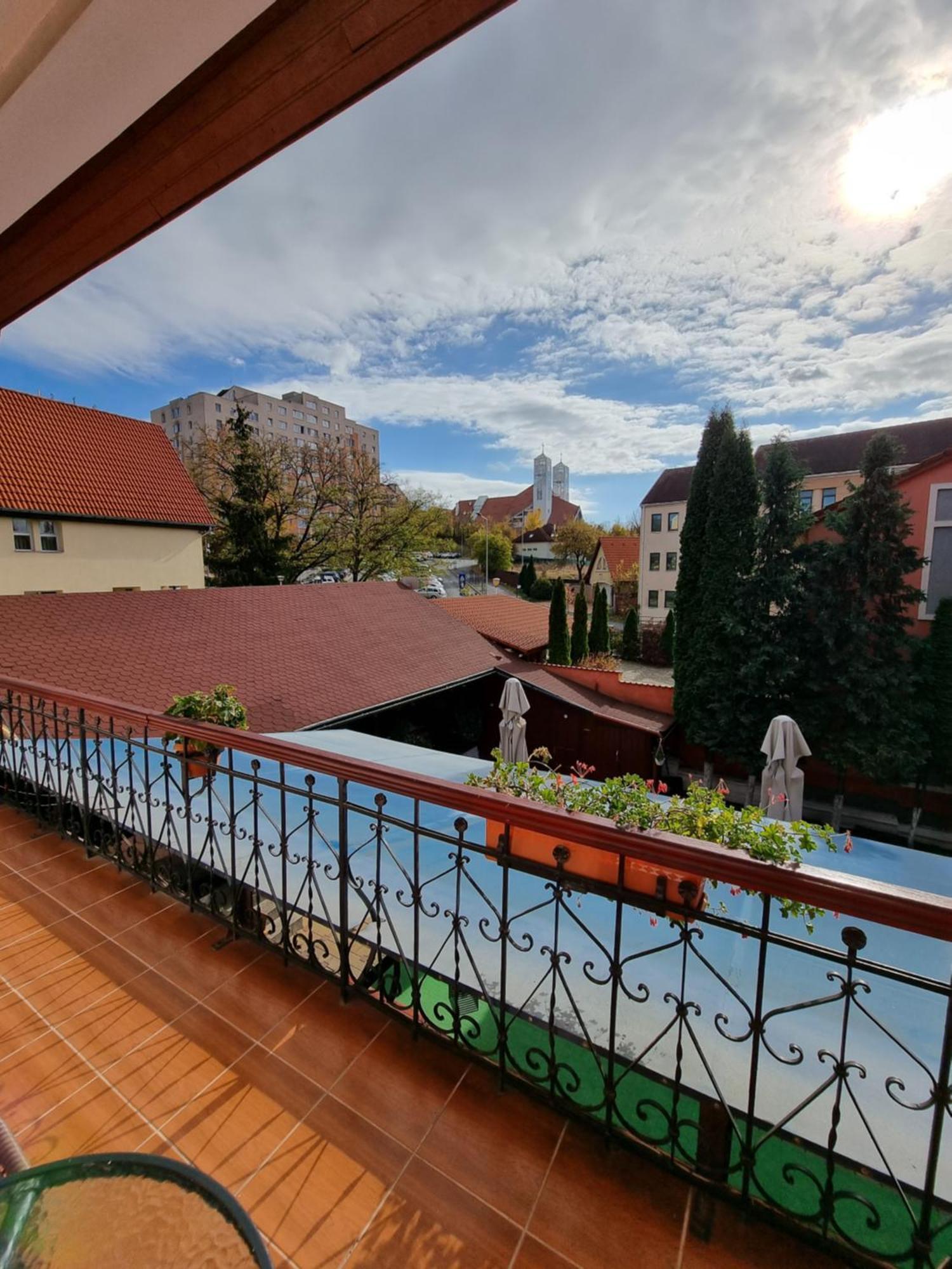 Pensiunea Korona And Restaurant Miercurea Ciuc Dış mekan fotoğraf