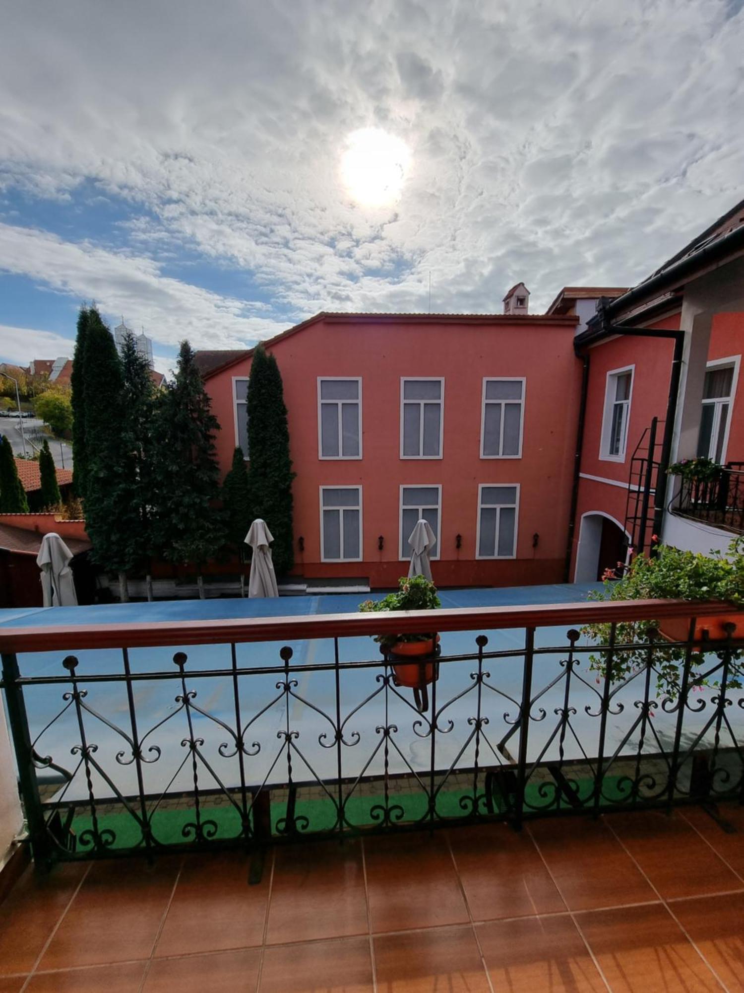 Pensiunea Korona And Restaurant Miercurea Ciuc Dış mekan fotoğraf